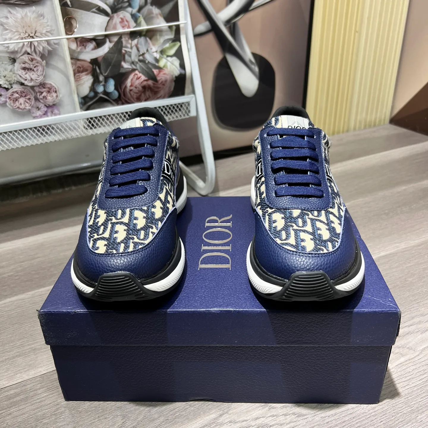 Factory price: 420💰"Dior"⚠️⚠️Top purchasing agent🔍🔍Men's 2025HK counters are on sale simultaneously. Sole: The original sole is specially provided by the original factory. The exclusive movable molded sole is super comfortable. The original factory is made with the original product🔍🔍, sheepskin foot pads, mesh lining💪Details determine the quality. We only make shoes with our heart. You can enter and leave the counter at will. Welcome to compare 🇮🇹Size number: 38-44, customized 45